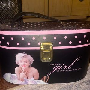 Marilyn Monroe Makeup Case